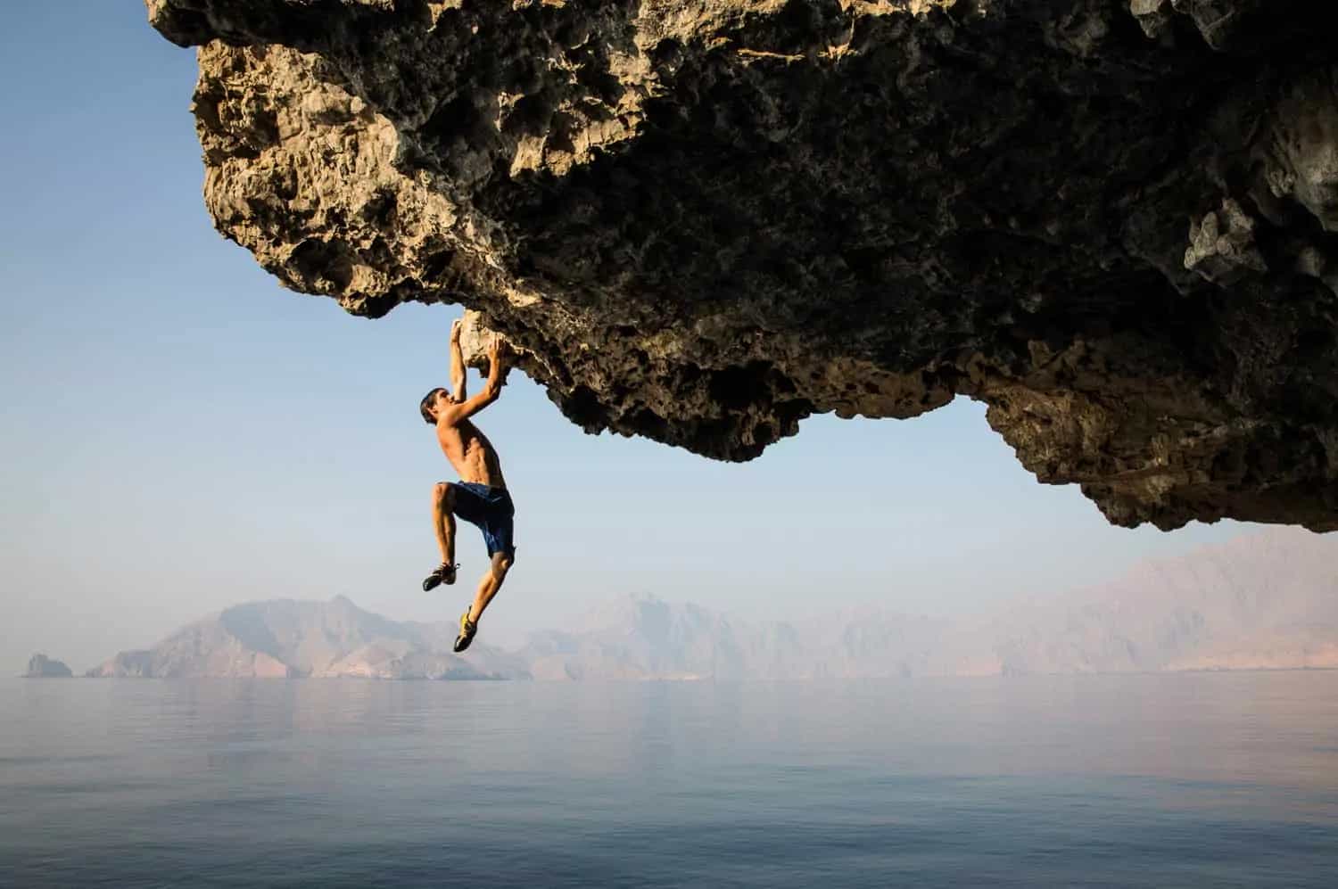 Alex Honnold dans la péninsule de Musandam, Oman