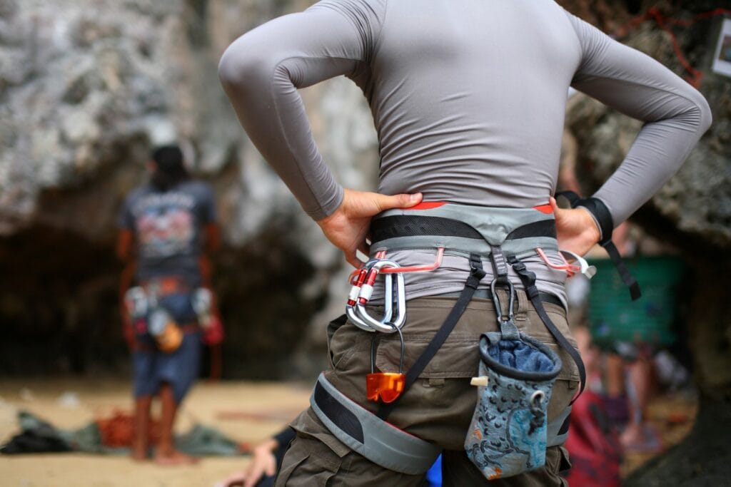 Chalk Bag Bouldering Rock Climbing Gym with Rear Zip & Adjustable Waist Belt 