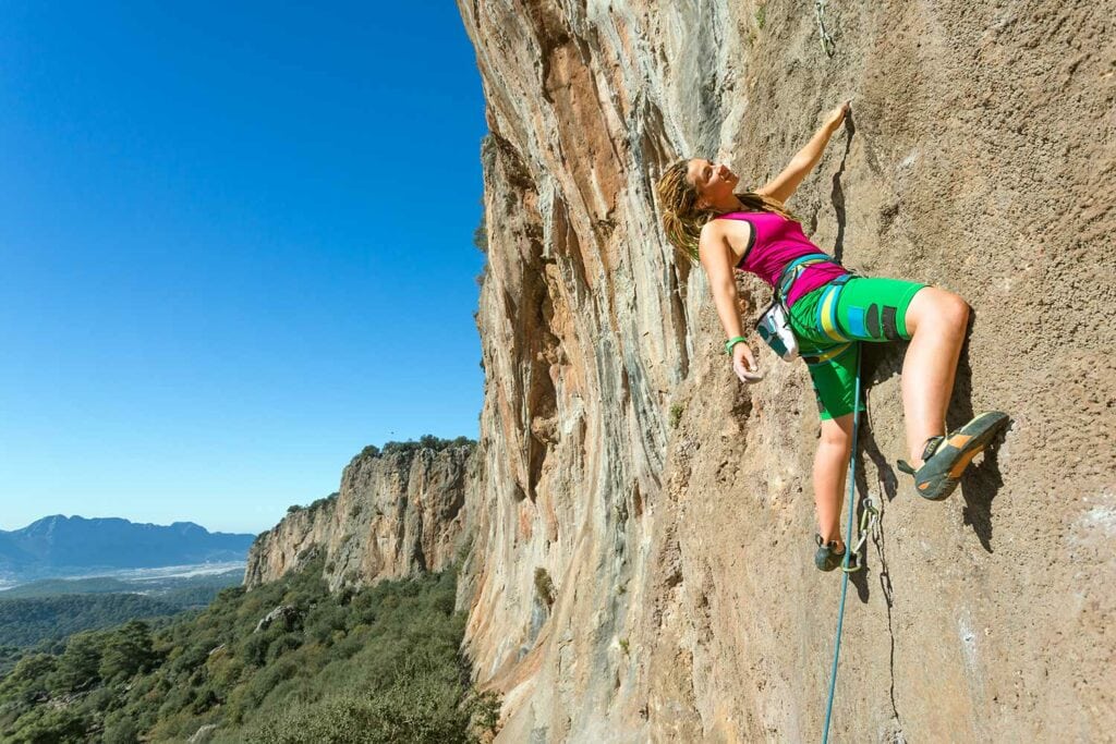 the climbing sport forces the athlete to exercise their entire body
