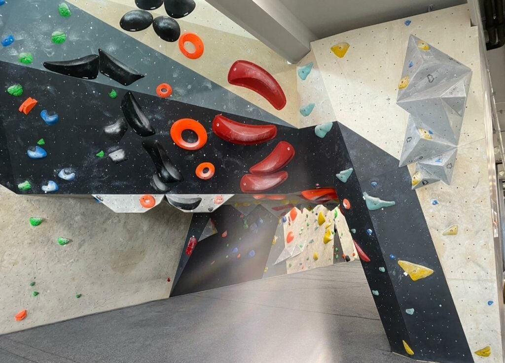 Beta Boulders AMS arch bouldering gym