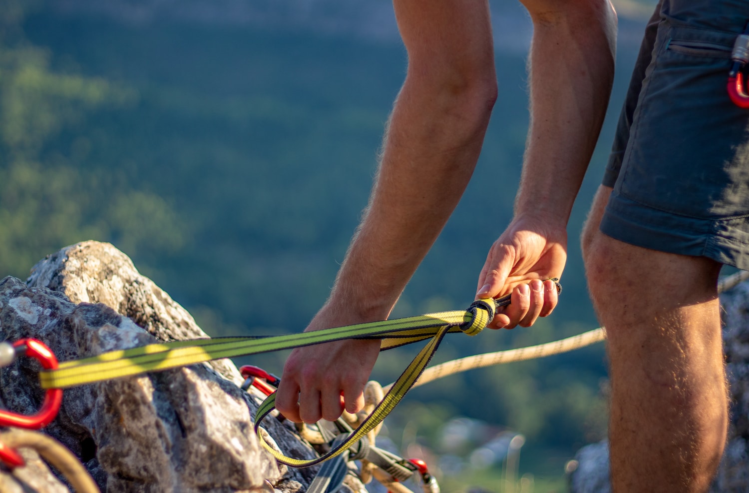 MultiPitch Climbing How to Get Started (2023 Guide)