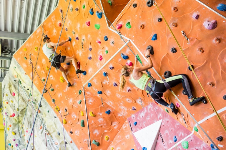 The 9 Best Climbing Ropes (2024 Buying Guide)