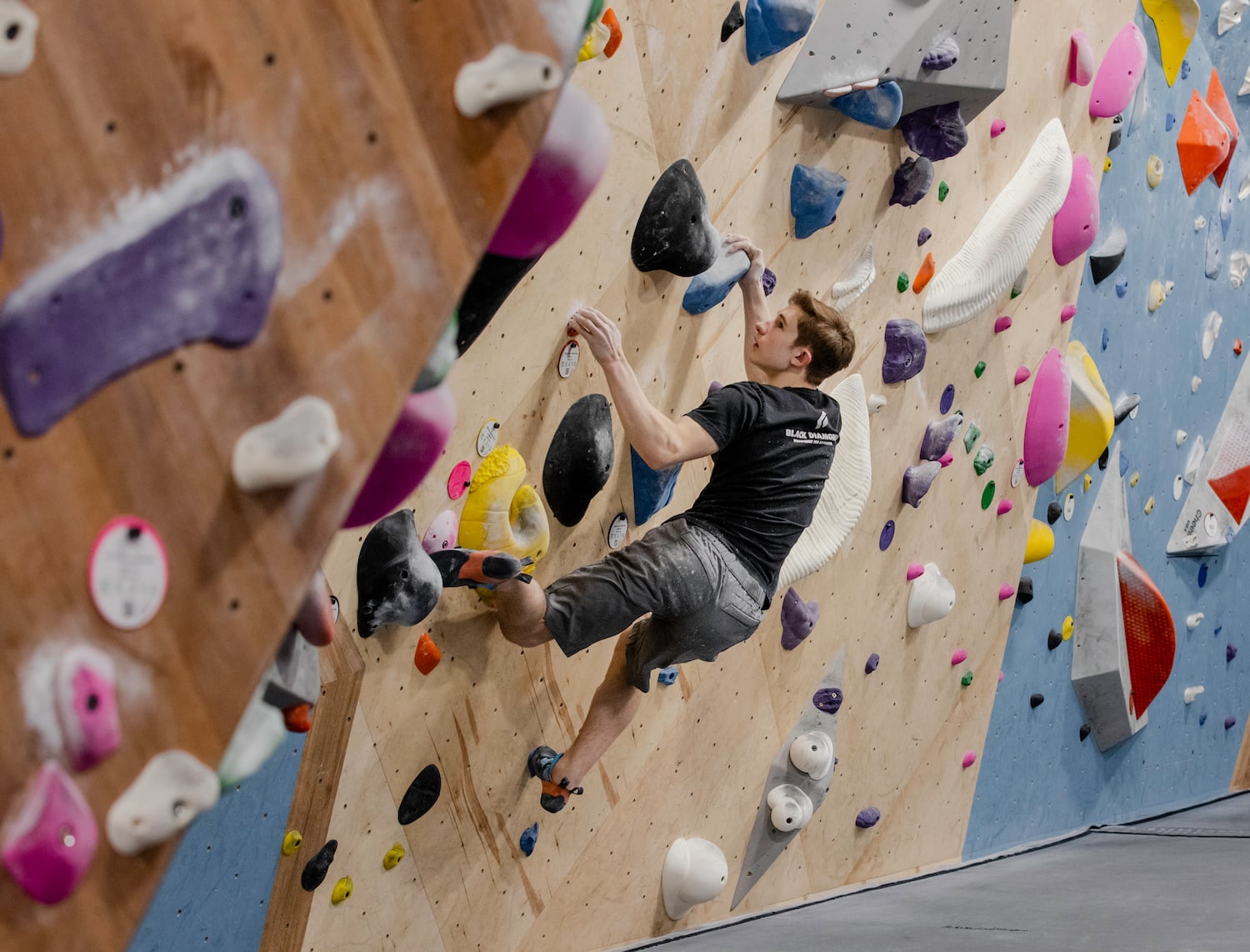 Colin Duffy bouldering