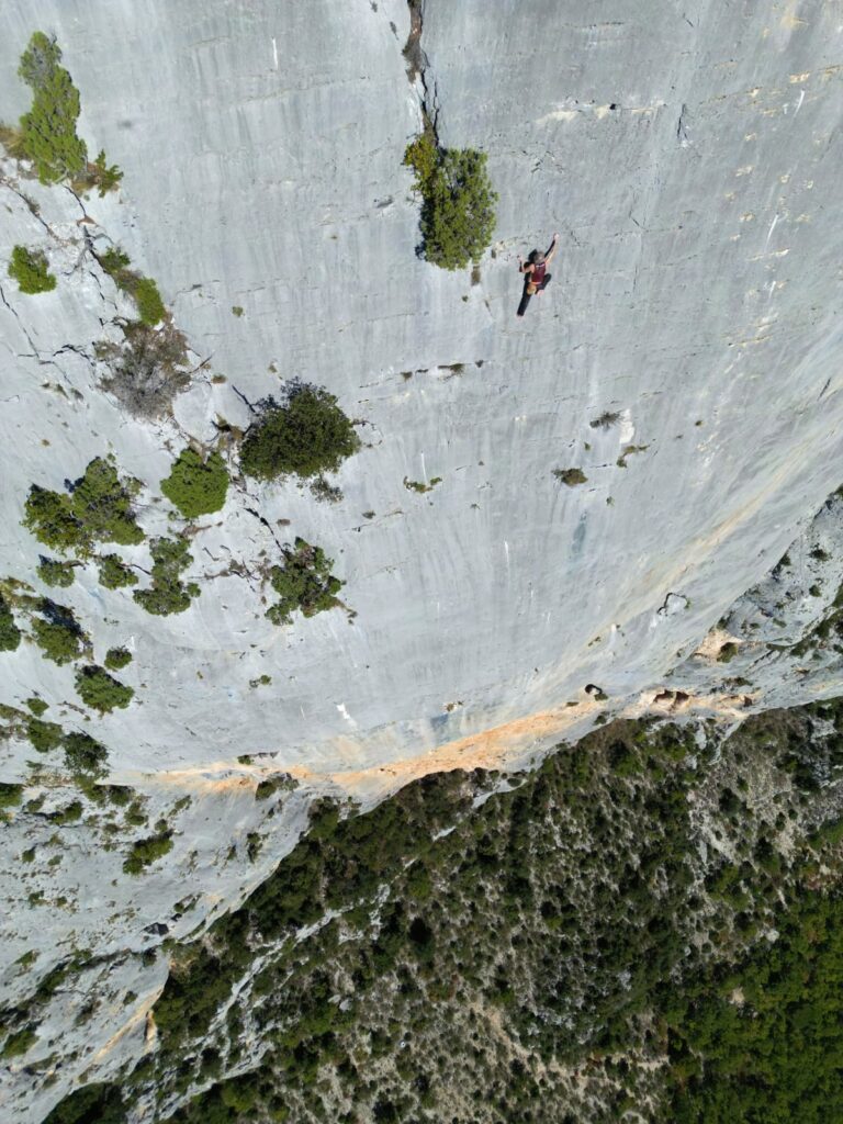 Alain Robert talks about his ascent in Verdon Gorge in interview