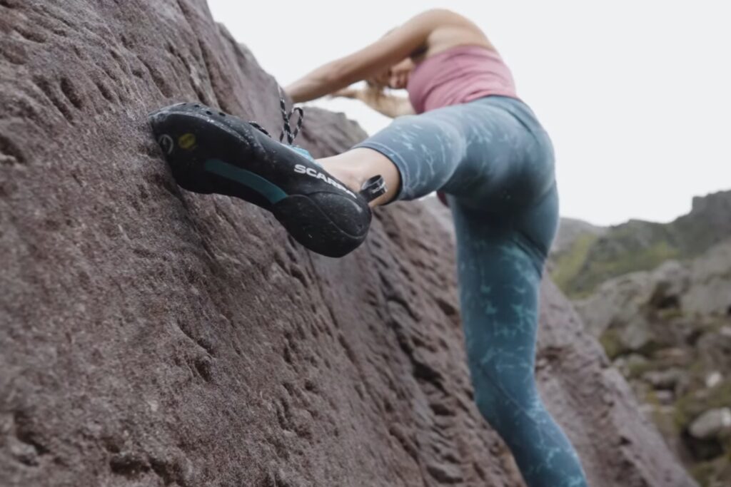 climber testing the scarpa chimera on small holds