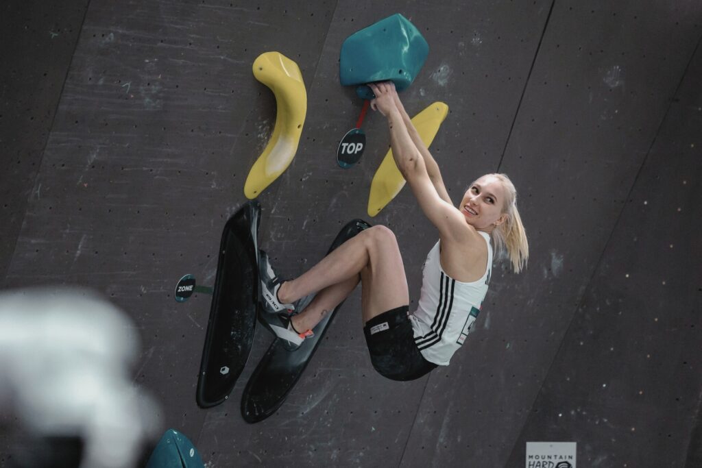 Janja Garnbret bouldering finals world cup climbing bern 2023