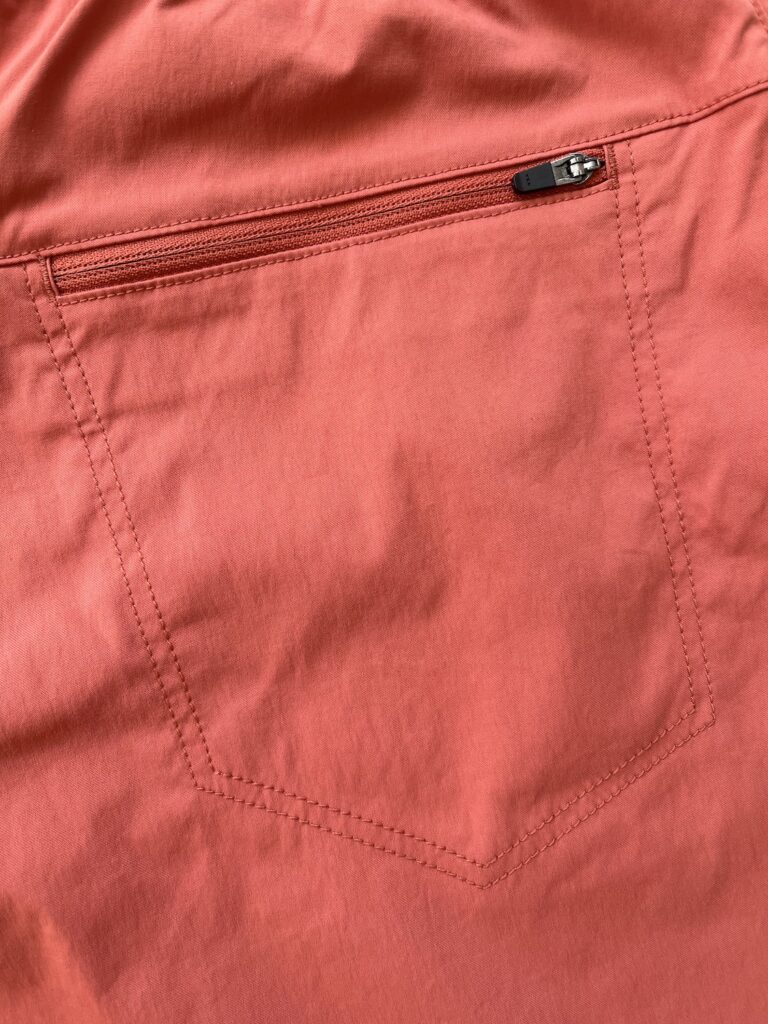 zipped pocket back